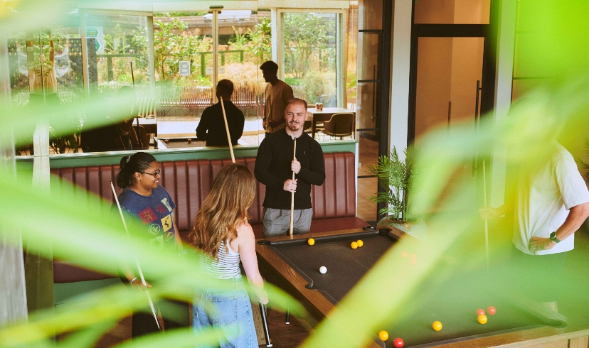 GAMES ROOM